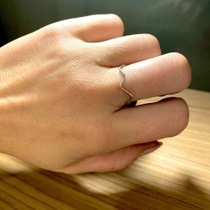 Simple stacking geometric ring.